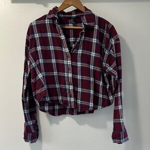 Women’s cropped Plaid Button-Up Shirt